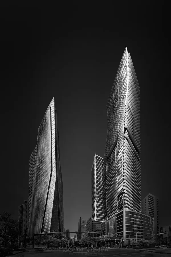 Urban Saga XI - © Julia Anna Gospodarou – Miami  Brickell
