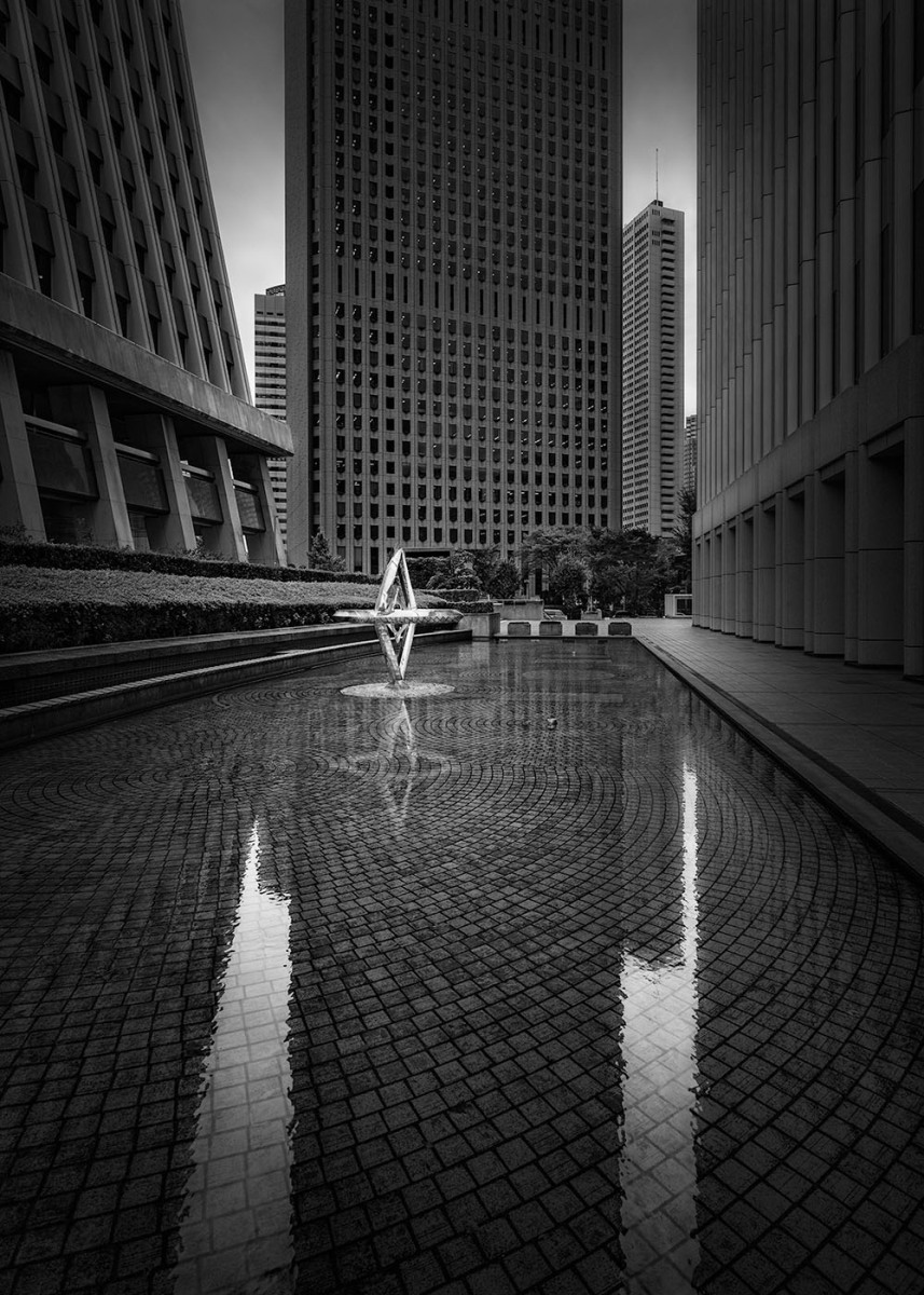 <center><p style="color:#FFFFFF;"> Conscience Reverberation -  © Julia Anna Gospodarou  - I Sompo Tower Tokyo</p></center>